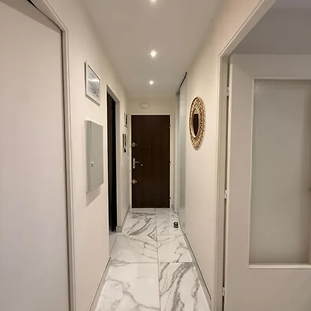 Apartment 2 Pieces Center *